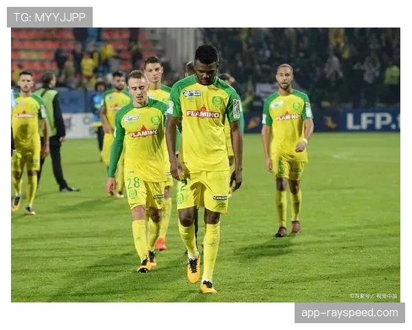 南特主场疲软难求一胜,朗斯客场强势欲取三分 南特主场疲软难求一胜,朗斯客场强势欲取三分