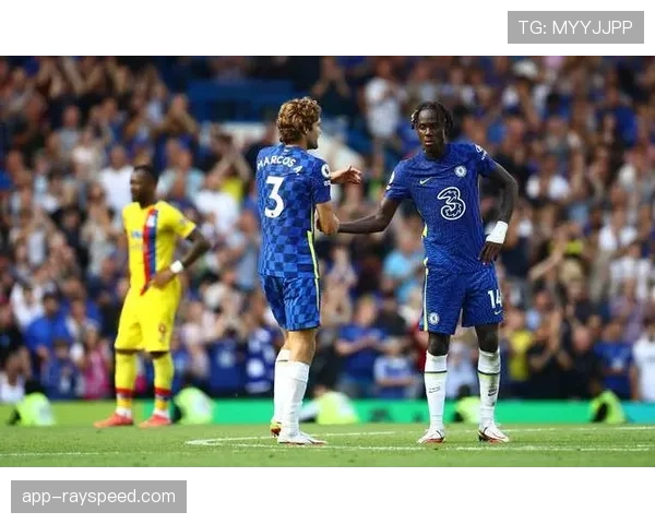 “VAR技术升级在即，英超裁判尺度受关注”